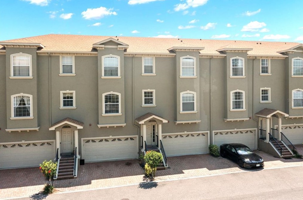 10230 Bayou Grande Ave, Largo, FL 33772-6010