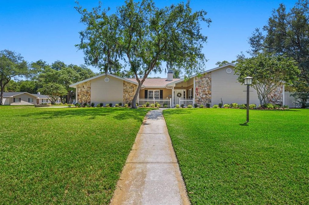 1309 Wallwood Dr, Brandon, FL 33510-2241