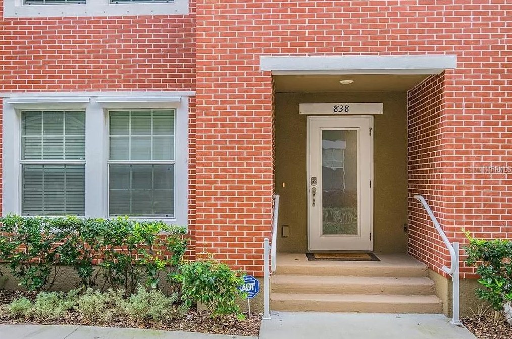 838 Oregon Ave, Tampa, FL 33606-2808