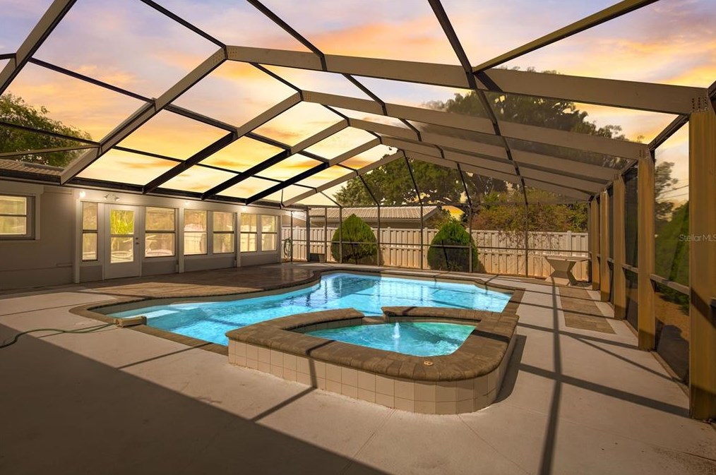 14381 Passage Way, Largo, FL 33776-1004