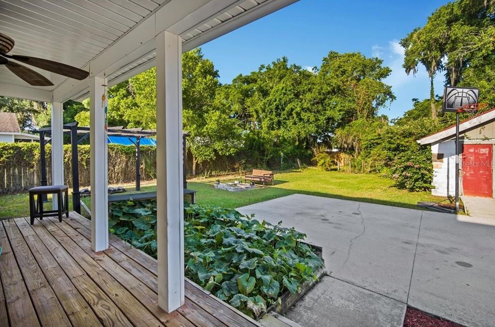 1109 Shannon Ave, Plant City FL  33563-2529 exterior