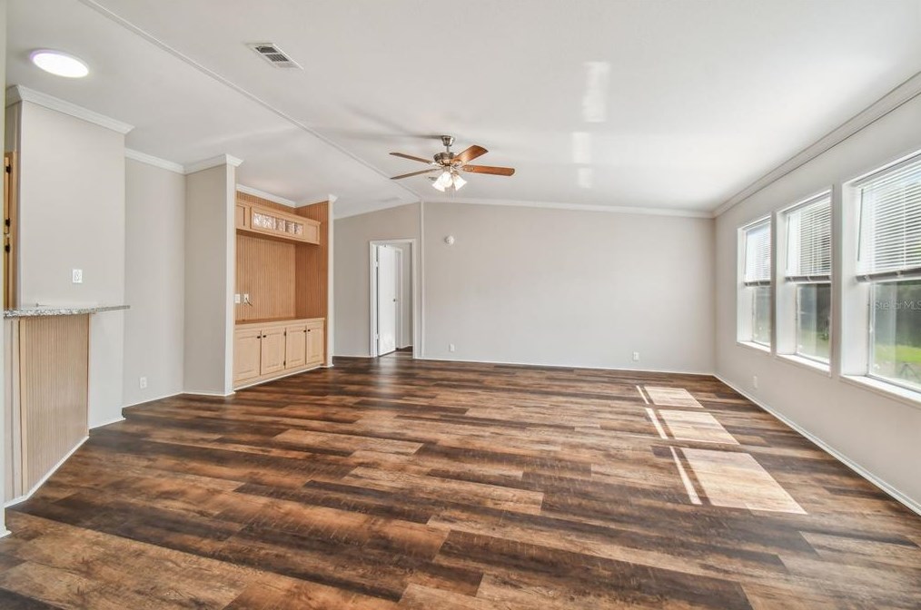 9616 Silverbend Dr, Dade City FL  33525-1466 exterior