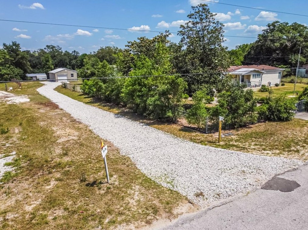 9616 Silverbend Dr, Dade City FL  33525-1466 exterior