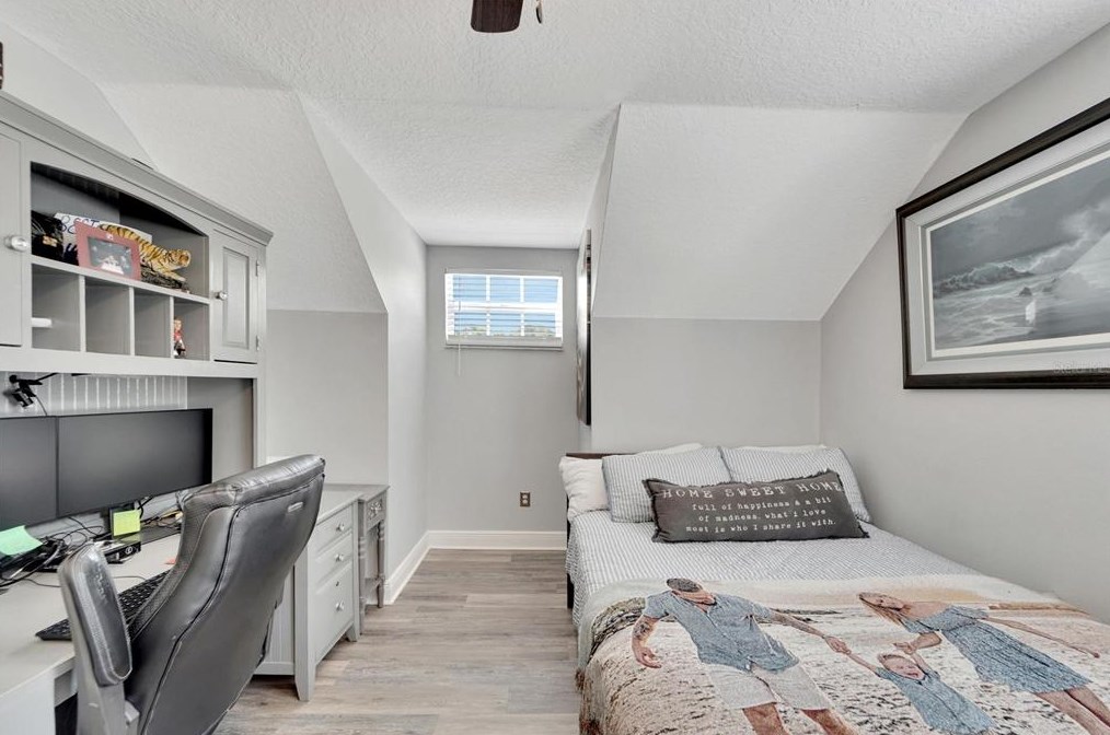 6151 Kiteridge Dr, Lithia FL 33547-5849 exterior