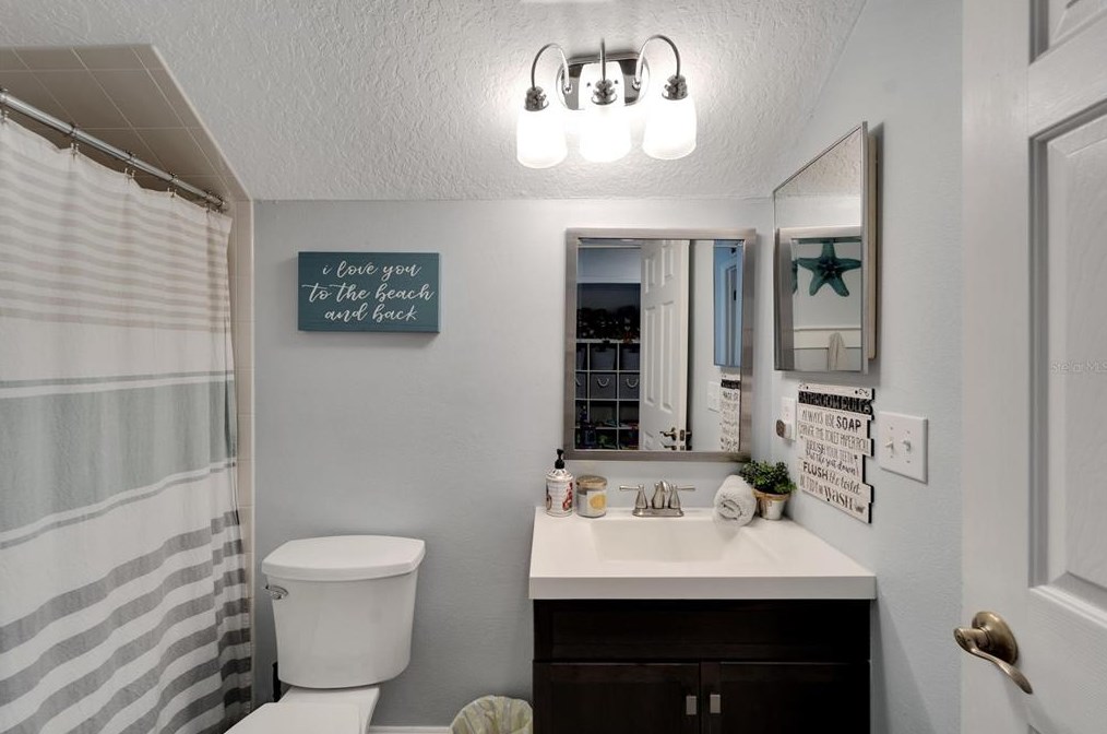 6151 Kiteridge Dr, Lithia FL 33547-5849 exterior