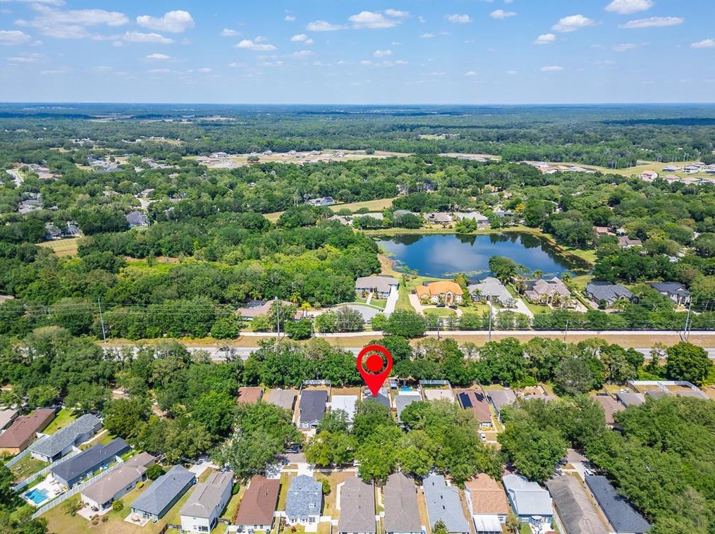 6151 Kiteridge Dr, Lithia FL 33547-5849 exterior