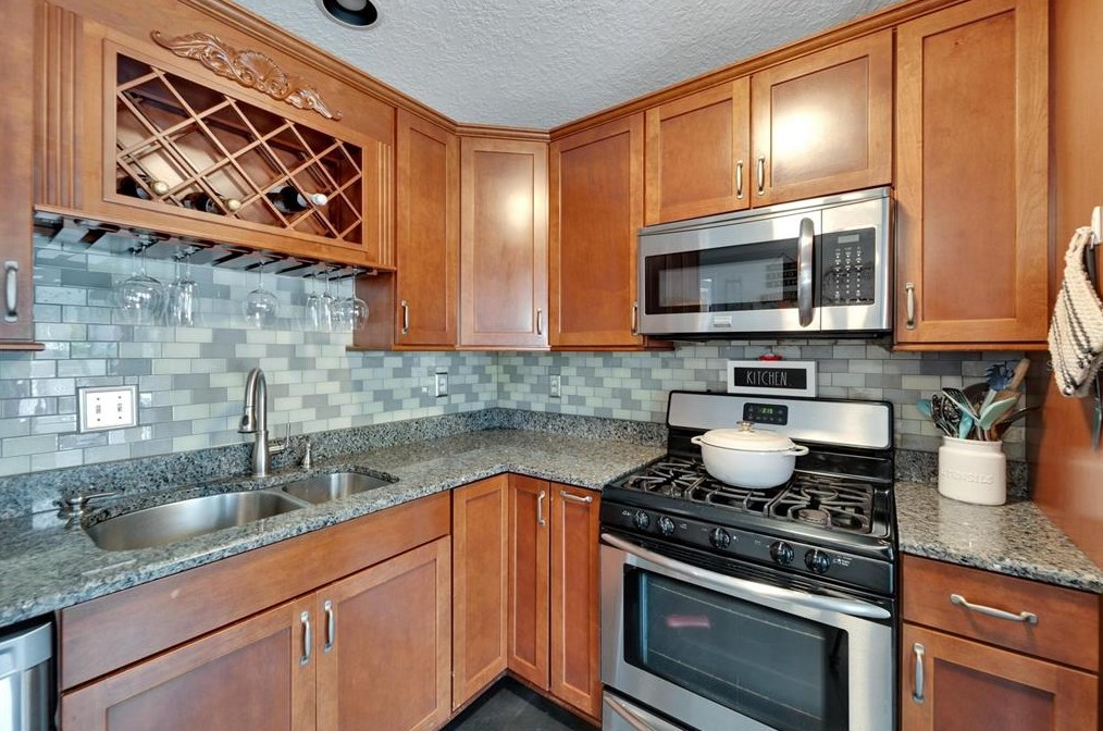 6151 Kiteridge Dr, Lithia FL 33547-5849 exterior