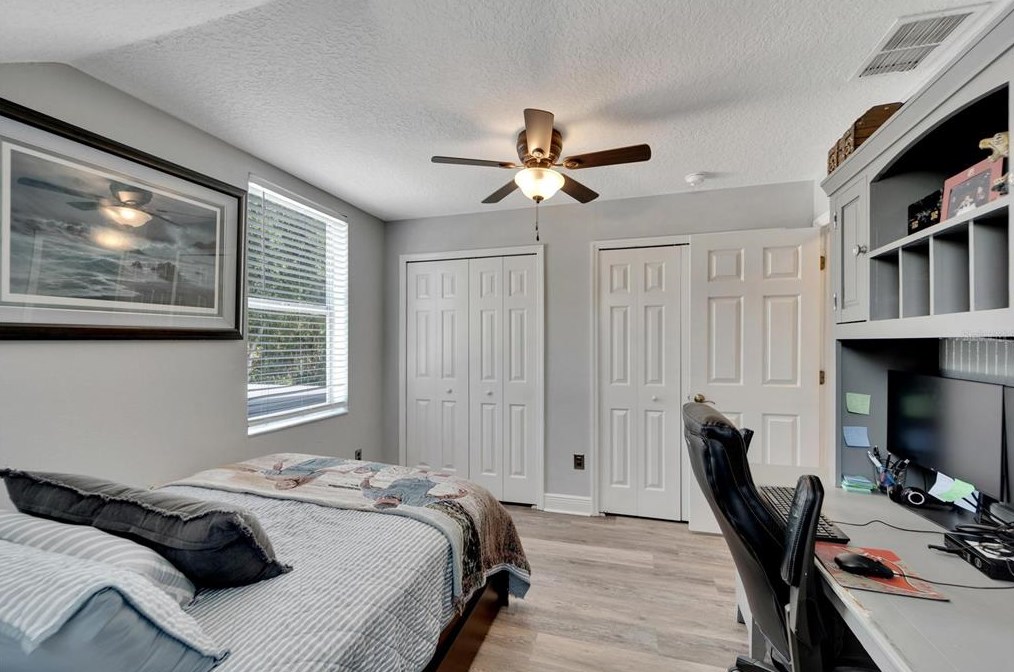 6151 Kiteridge Dr, Lithia FL 33547-5849 exterior