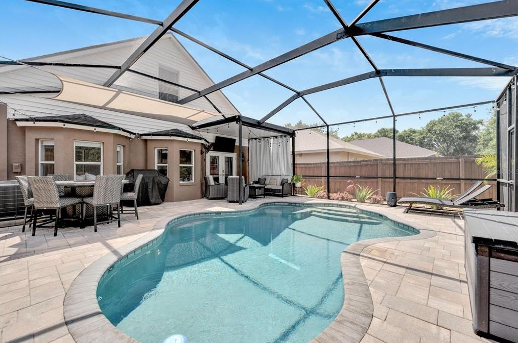 6151 Kiteridge Dr, Lithia FL 33547-5849 exterior