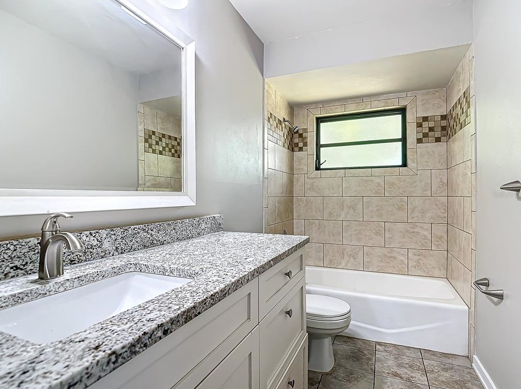 1502 Teakwood Dr, Plant City FL  33563-7848 exterior