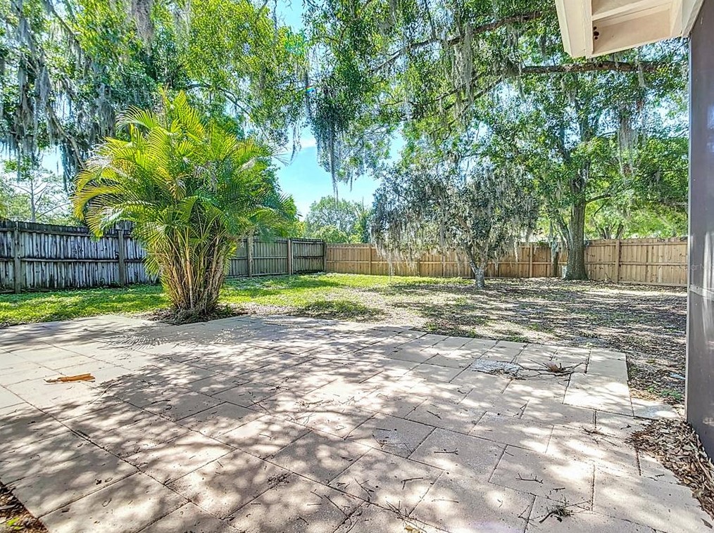 1502 Teakwood Dr, Plant City FL  33563-7848 exterior