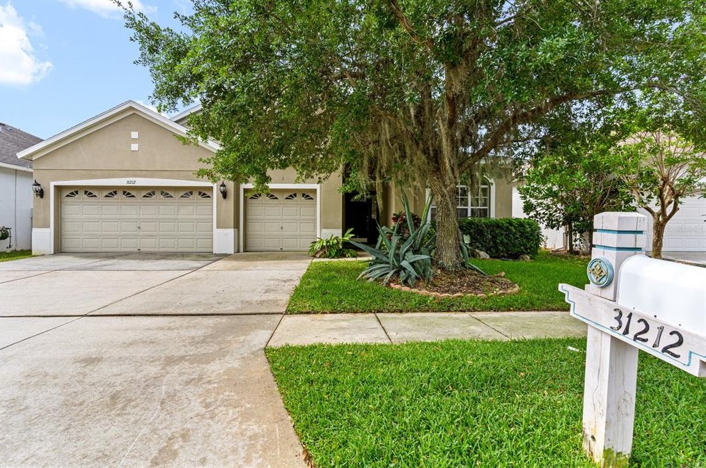 31212 Anniston Dr, Zephyrhills, FL 33543-6824