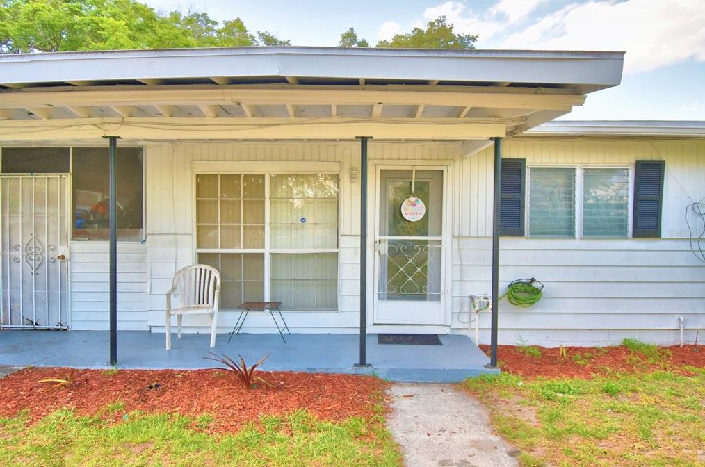 215 Valencia St, Lakeland, FL 33805-3136