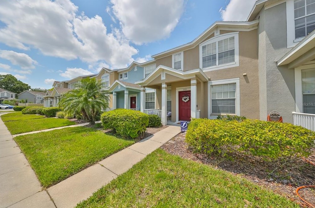 3325 Broken Bow Dr, Land O Lakes, FL 34639