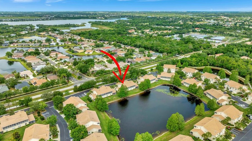 7113 Strand Cir, Bradenton, FL 34203-7191