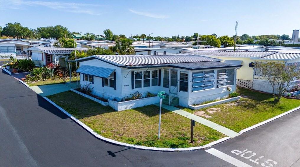 37823 Biscaya Ave, Zephyrhills, FL 33541-1354
