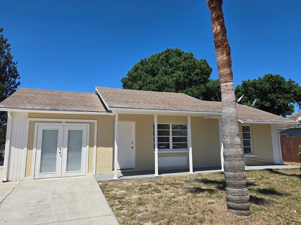 1327 Persimmon Dr, Tarpon Springs, FL 34691-6718