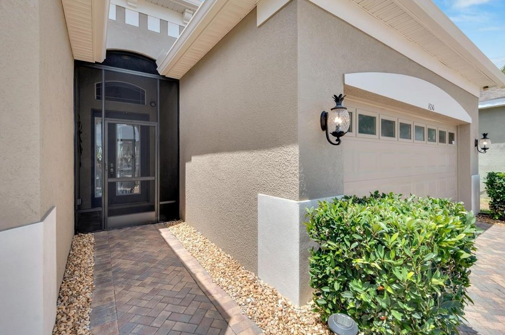 1650 Emerald Dunes Dr, Ruskin, FL 33573