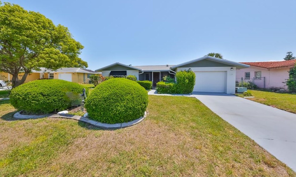 10332 Amadeus Dr, Port Richey, FL 34668