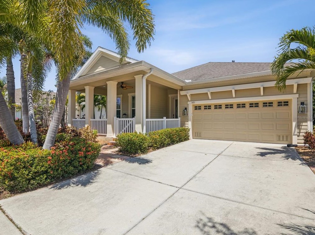 521 Manns Harbor Dr, Ruskin, FL 33572-3316