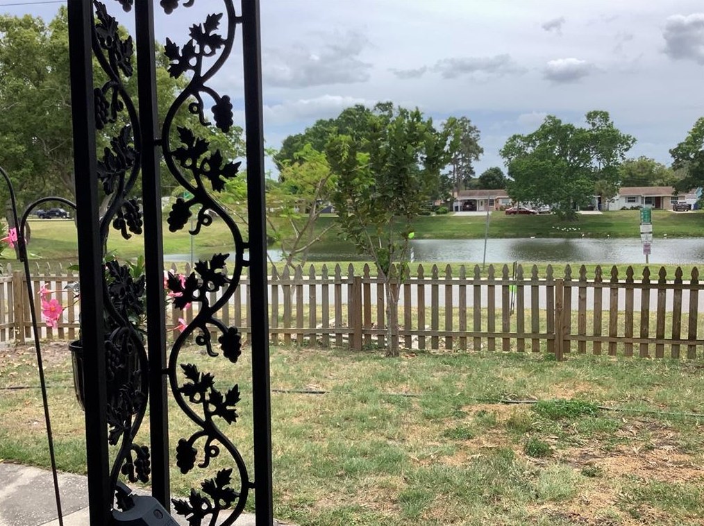 4071 34th Ave, Saint Petersburg FL  33713-1264 exterior