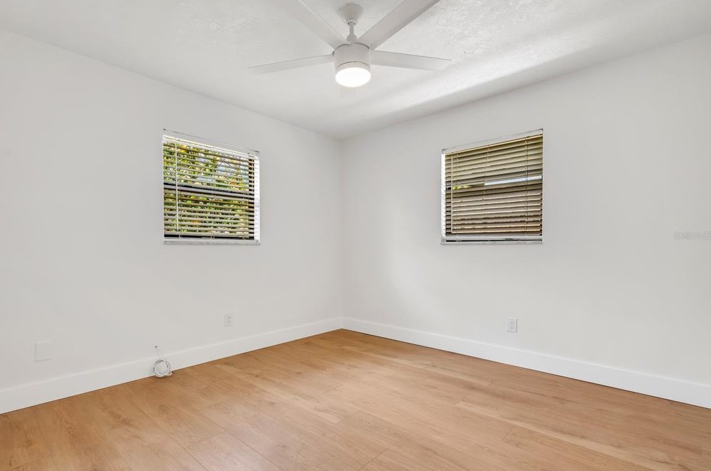 4071 34th Ave, Saint Petersburg FL  33713-1264 exterior