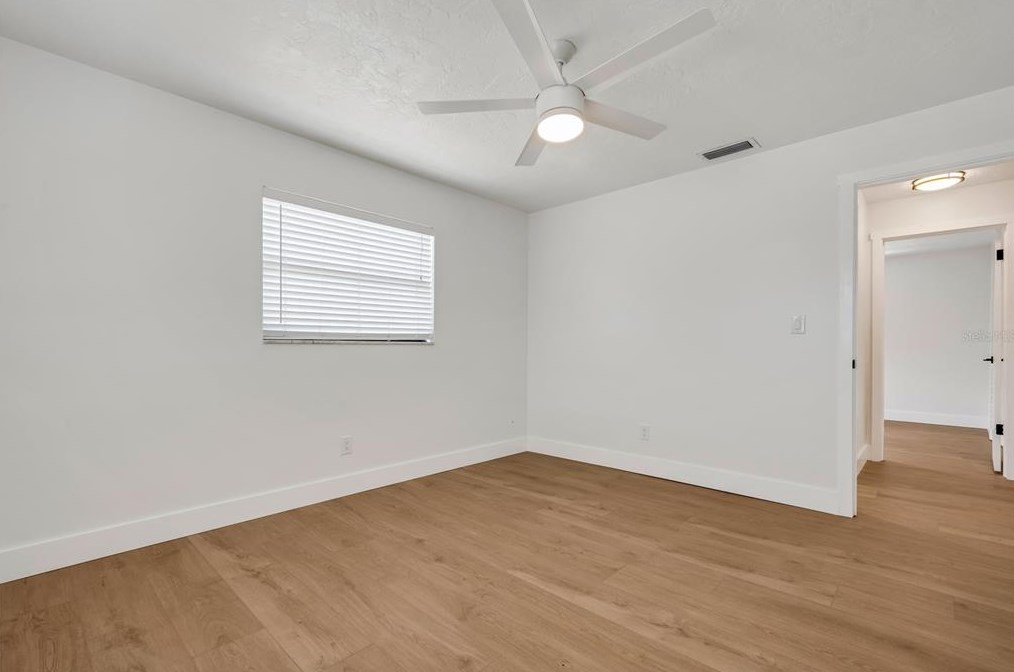 4071 34th Ave, Saint Petersburg FL  33713-1264 exterior