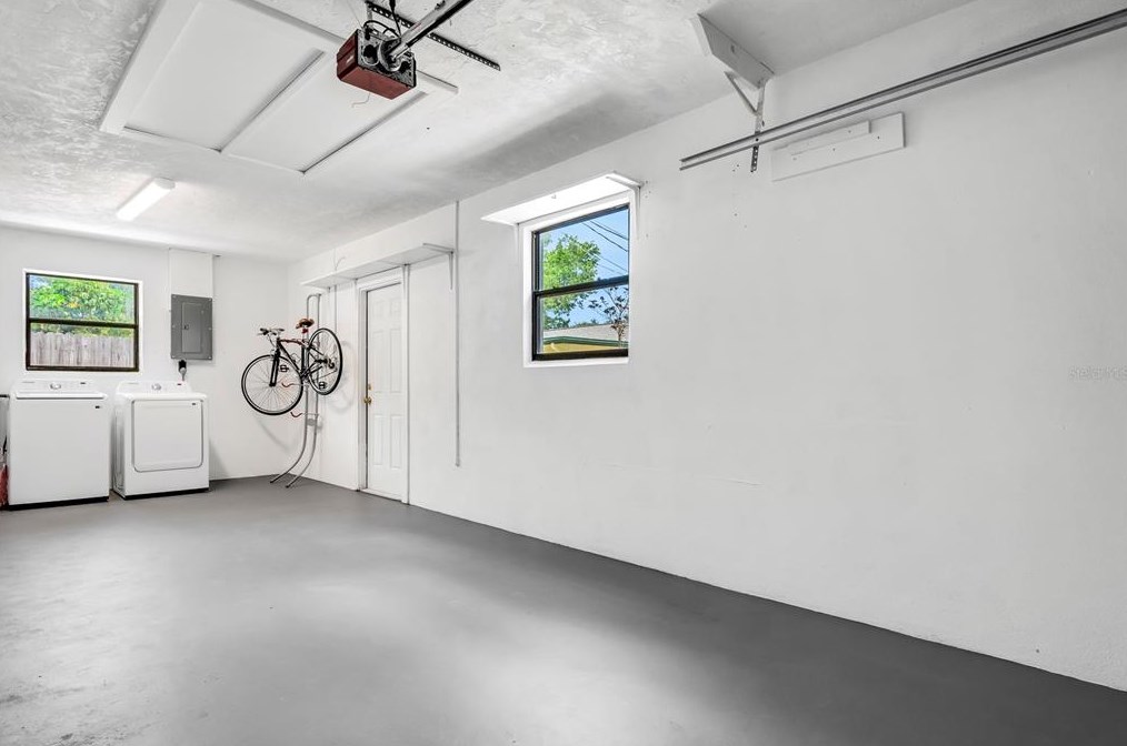 4071 34th Ave, Saint Petersburg FL  33713-1264 exterior