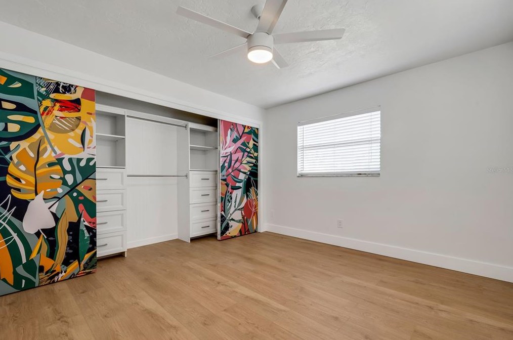 4071 34th Ave, Saint Petersburg FL  33713-1264 exterior