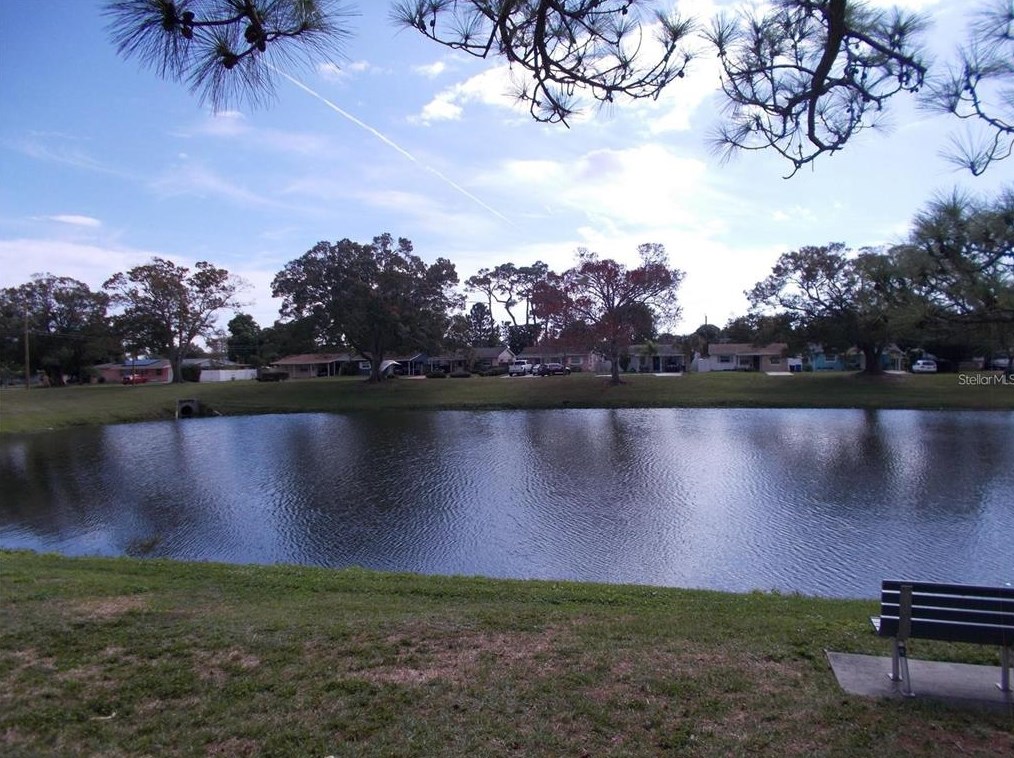 4071 34th Ave, Saint Petersburg FL  33713-1264 exterior