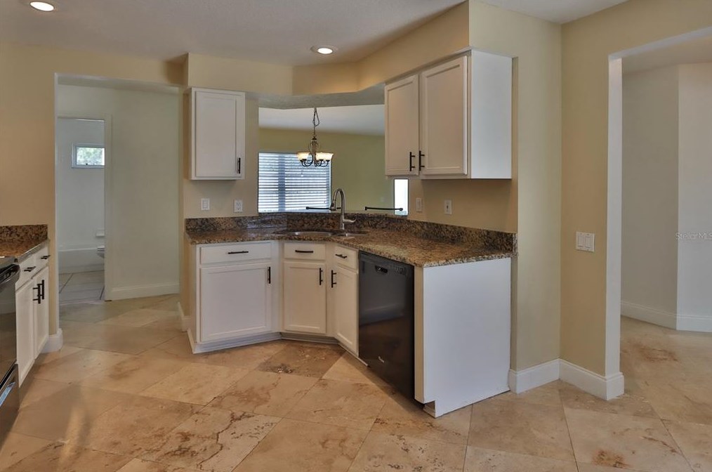 4208 Pine Isle Dr, Lutz, FL 33558