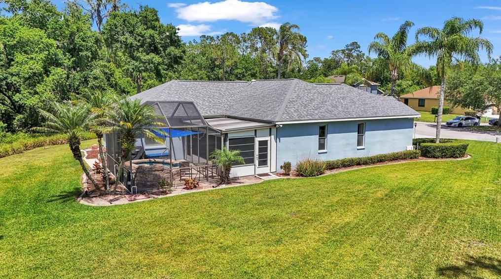 2701 Spg Mdw Dr, Plant City FL  33566-9618 exterior