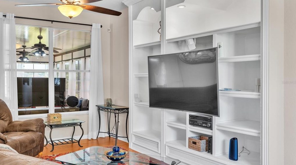 2701 Spg Mdw Dr, Plant City FL  33566-9618 exterior