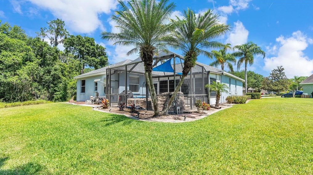 2701 Spg Mdw Dr, Plant City FL  33566-9618 exterior