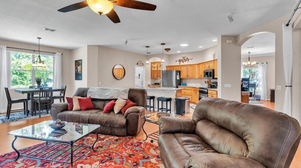 2701 Spg Mdw Dr, Plant City FL  33566-9618 exterior