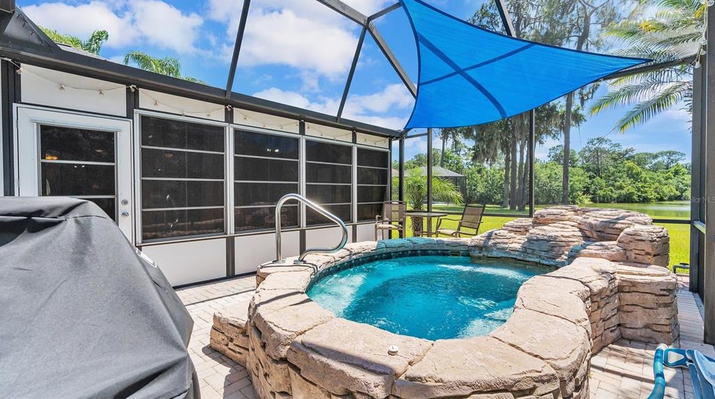 2701 Spg Mdw Dr, Plant City FL  33566-9618 exterior