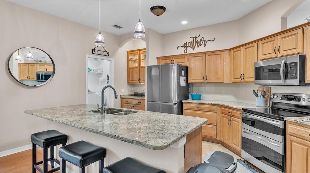 2701 Spg Mdw Dr, Plant City FL  33566-9618 exterior