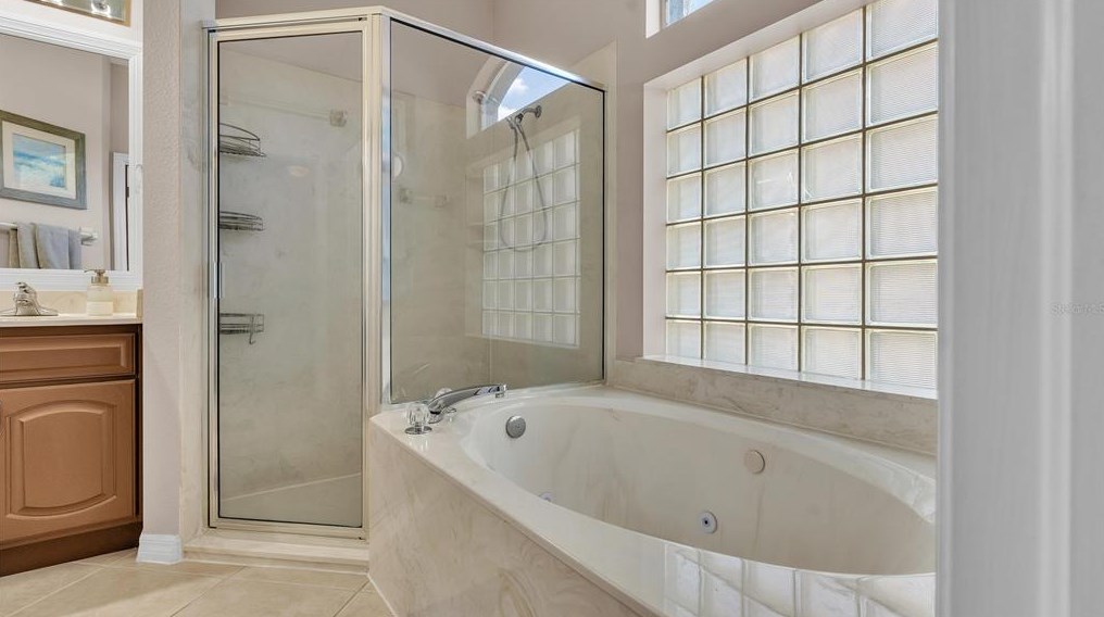 2701 Spg Mdw Dr, Plant City FL  33566-9618 exterior