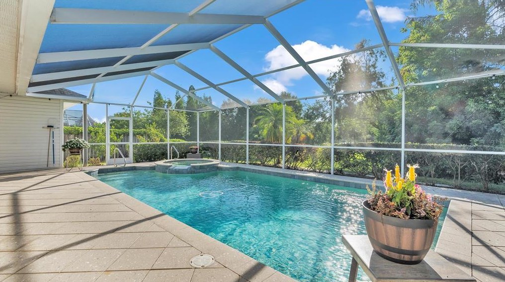 5818 Coveview Dr, Lakeland FL  33813-4811 exterior