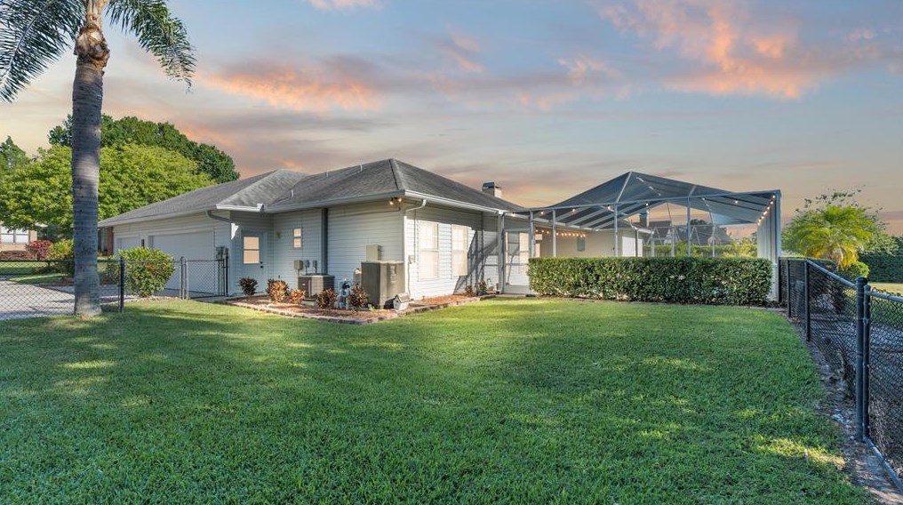 5818 Coveview Dr, Lakeland, FL 33813-4811