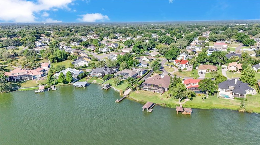 5818 Coveview Dr, Lakeland FL  33813-4811 exterior