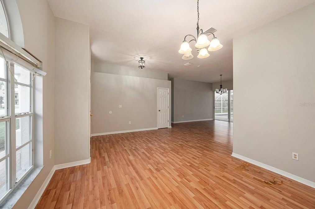 10012 Kingshyre Way, Tampa FL 33647-2875 exterior