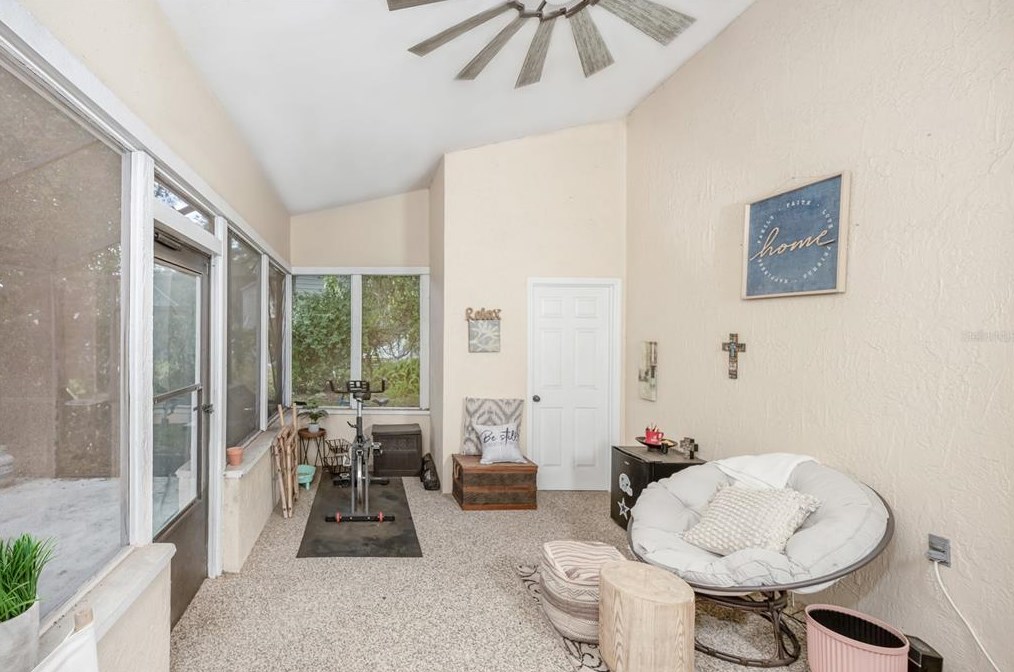 1313 Covey Cir, Lakeland FL 33809-4698 exterior