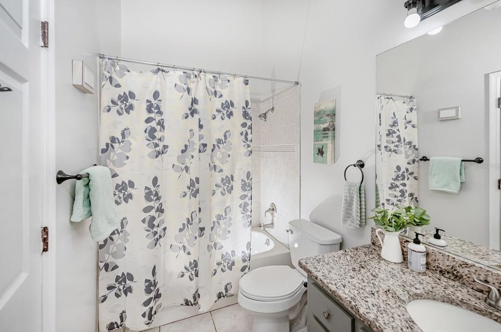 1313 Covey Cir, Lakeland FL 33809-4698 exterior