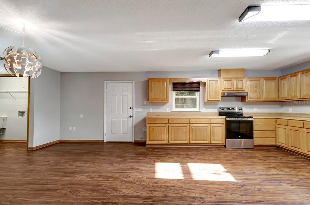 37036 Janet Cir, Dade City FL  33525-5920 exterior