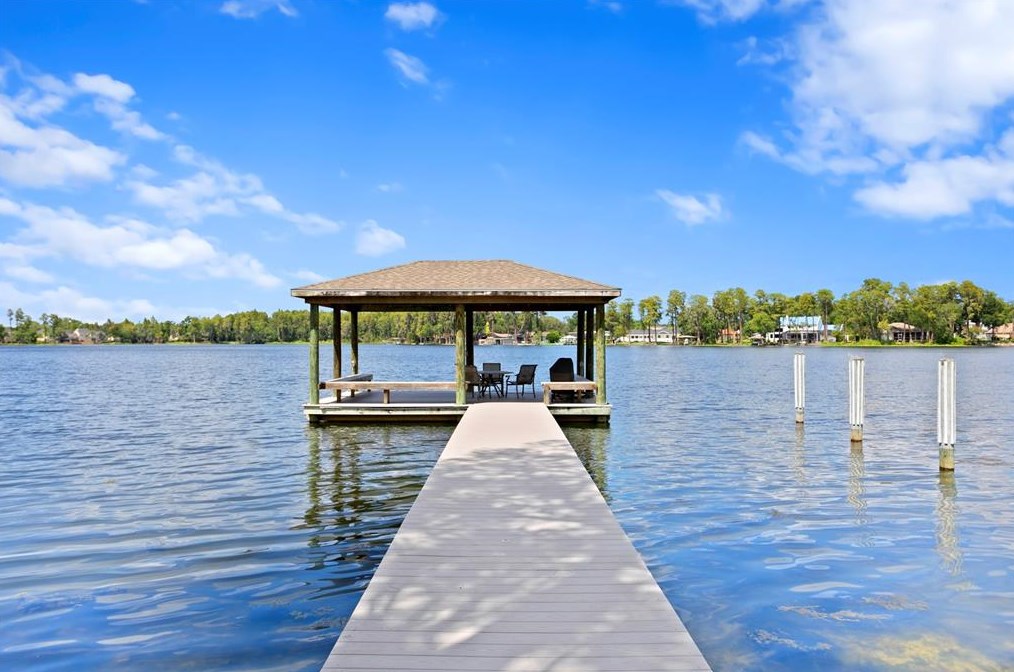 3133 Lk Ellen Dr, Tampa FL 33618-3600 exterior