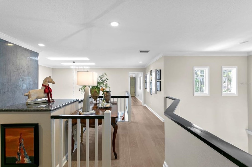 3133 Lk Ellen Dr, Tampa FL 33618-3600 exterior