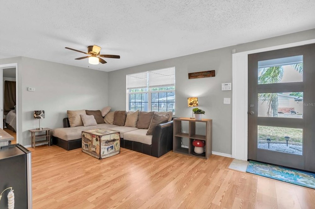 2446 Chancery Dr, Tarpon Springs, FL 34690-3917