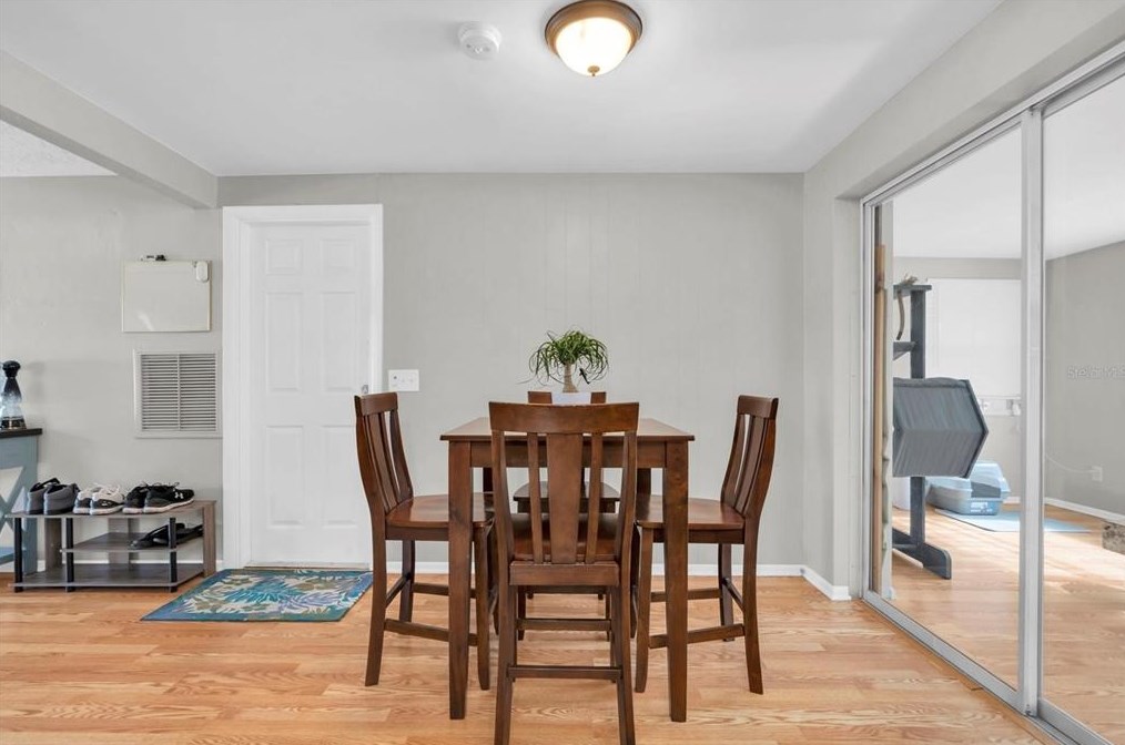 2446 Chancery Dr, Tarpon Springs FL  34690-3917 exterior