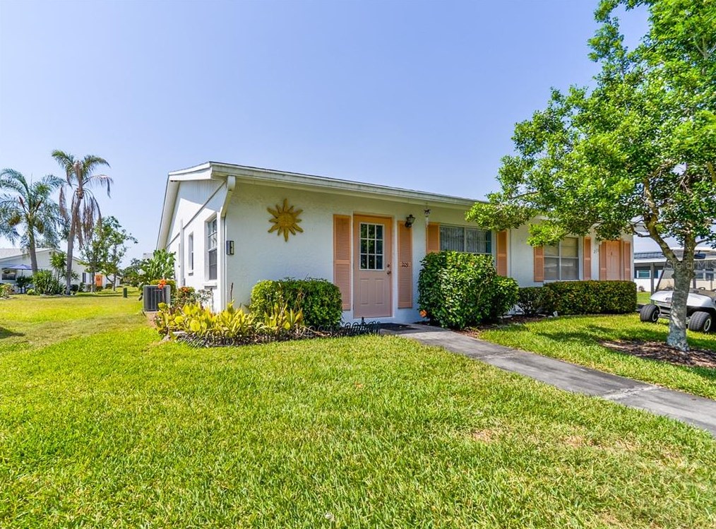 1902 Andover St #209, Ruskin, FL 33573